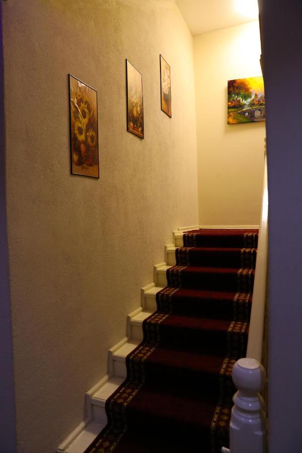 City Park Hostel Prisztina Zewnętrze zdjęcie