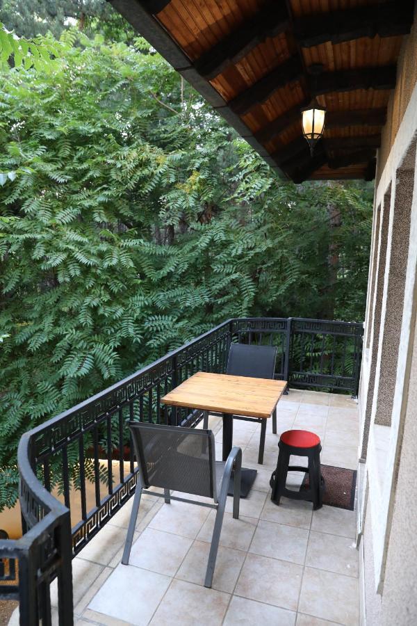 City Park Hostel Prisztina Zewnętrze zdjęcie