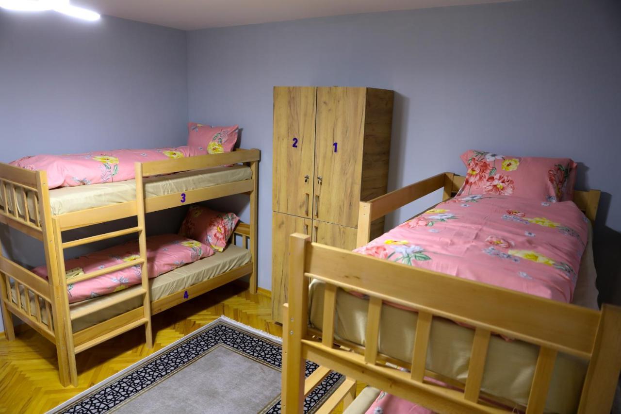 City Park Hostel Prisztina Zewnętrze zdjęcie