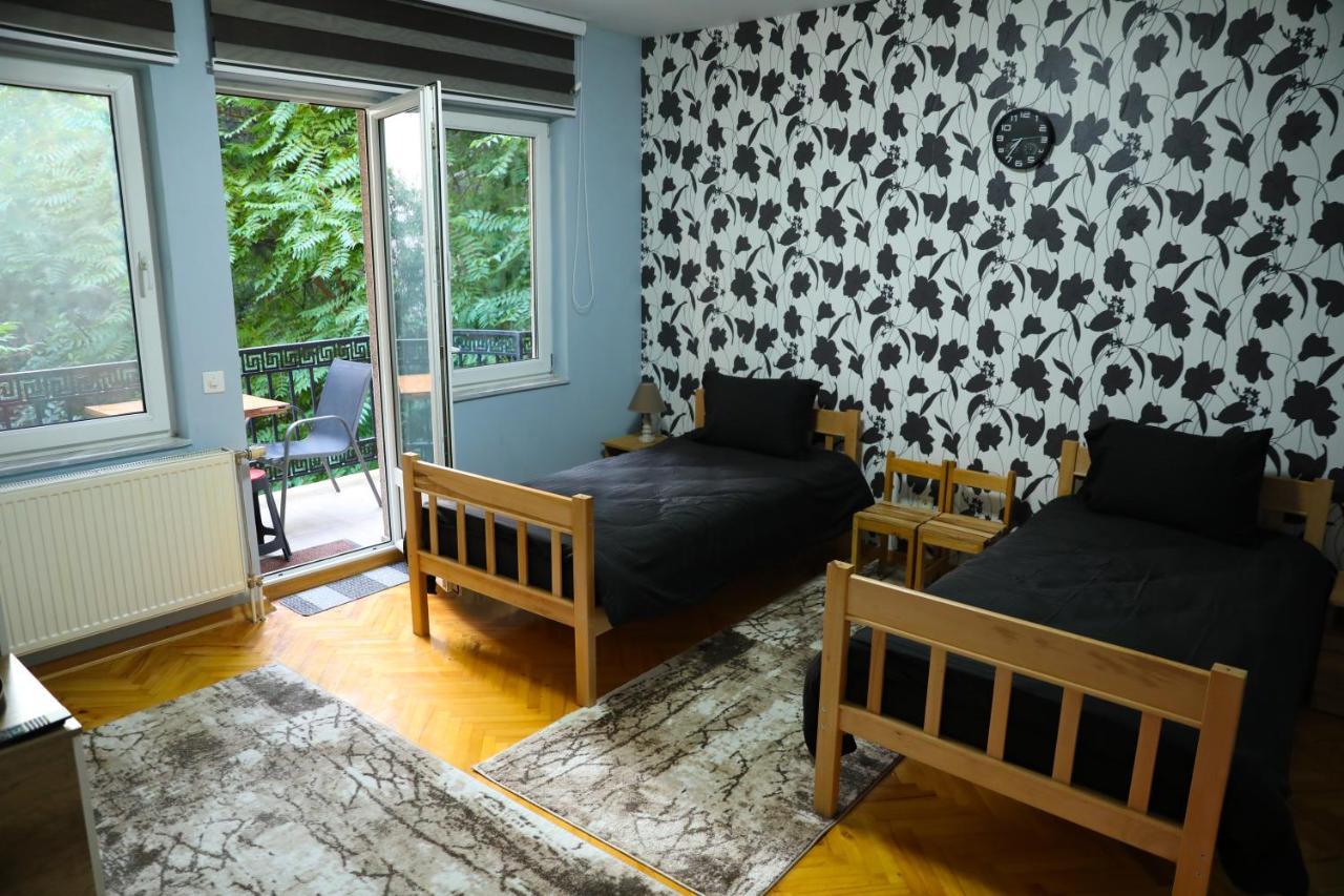 City Park Hostel Prisztina Zewnętrze zdjęcie