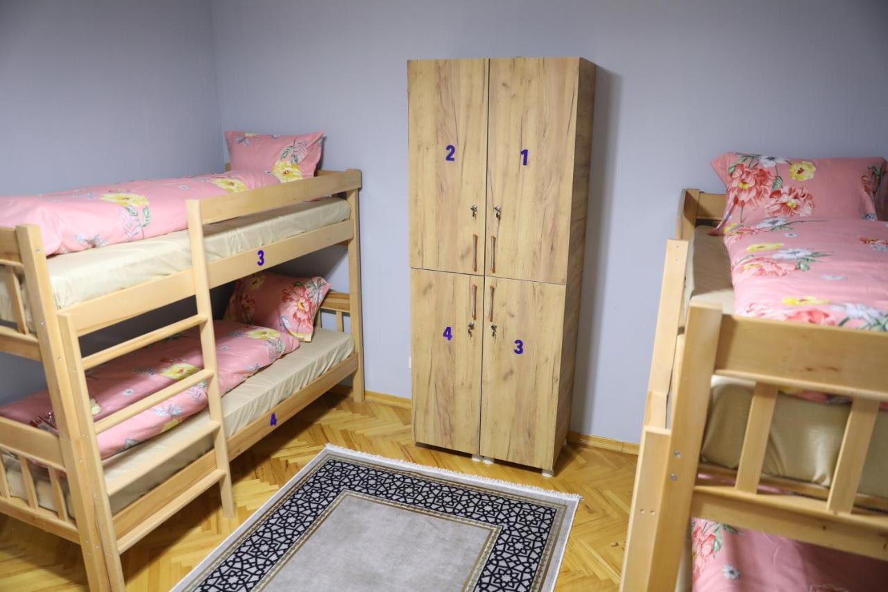 City Park Hostel Prisztina Zewnętrze zdjęcie