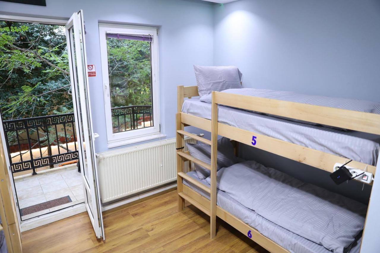 City Park Hostel Prisztina Zewnętrze zdjęcie
