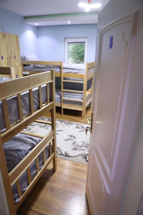 City Park Hostel Prisztina Zewnętrze zdjęcie
