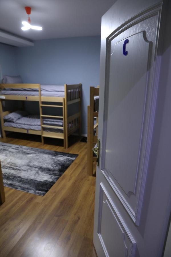 City Park Hostel Prisztina Zewnętrze zdjęcie