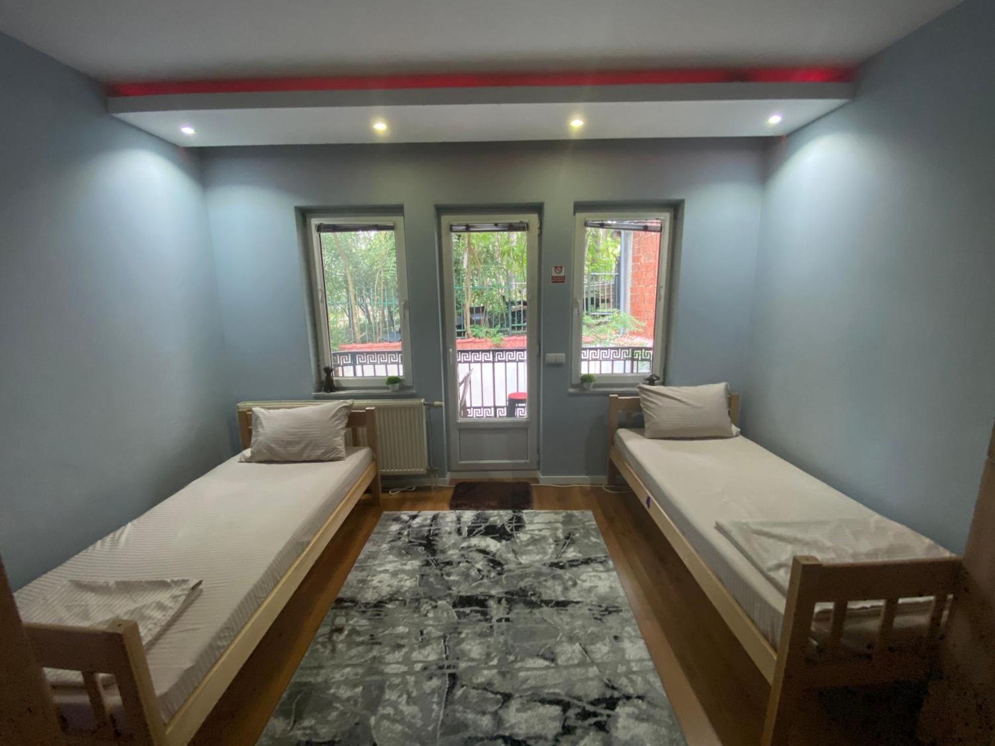 City Park Hostel Prisztina Zewnętrze zdjęcie