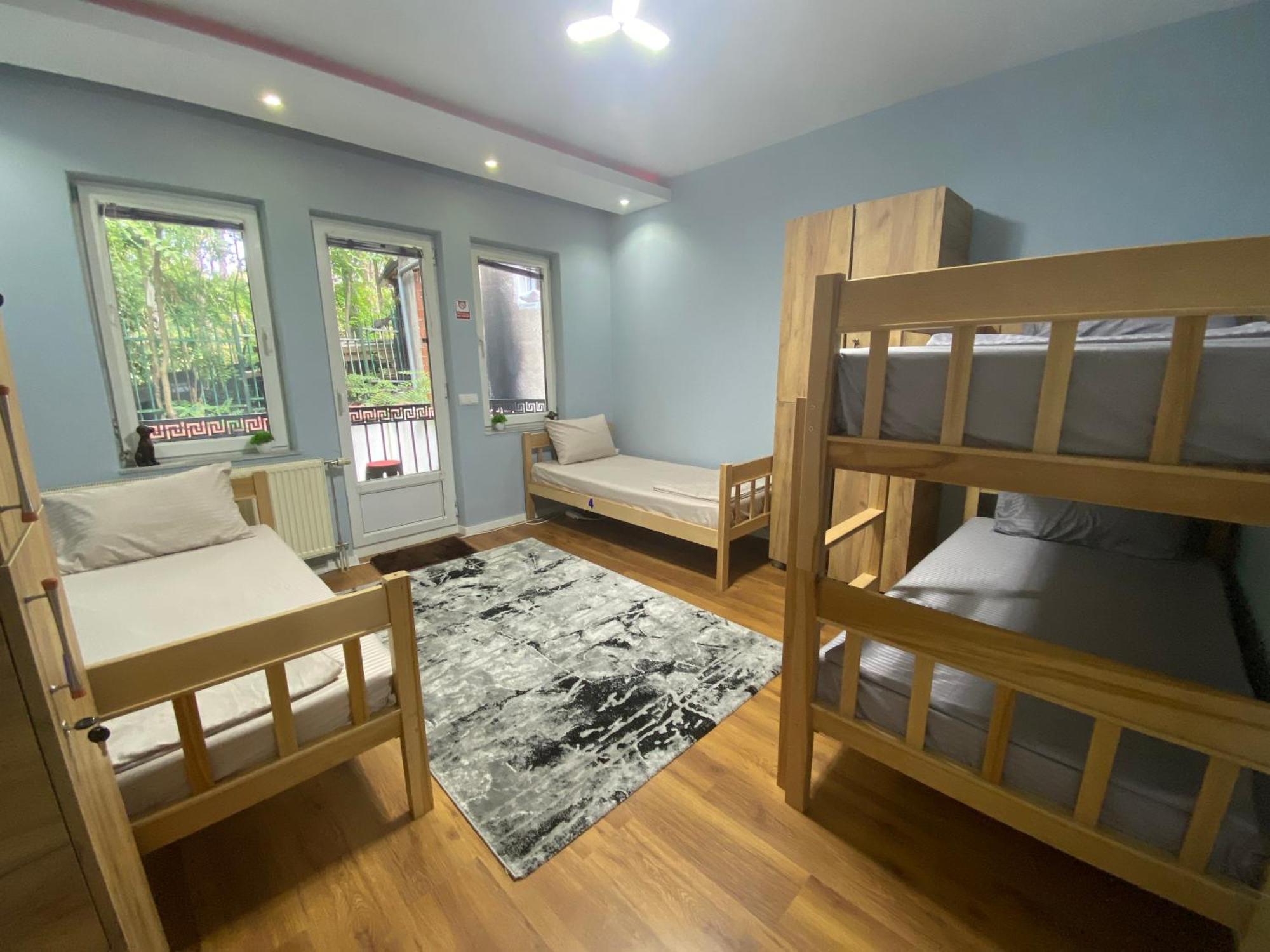 City Park Hostel Prisztina Zewnętrze zdjęcie